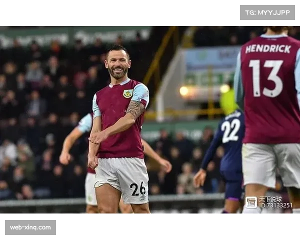 伯恩利0-1水晶宫，格伊长传助攻制胜，保级形势严峻